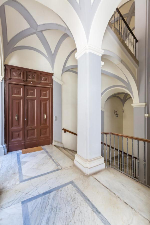 Design & Studio Duplex At National Museum Napoli Eksteriør bilde